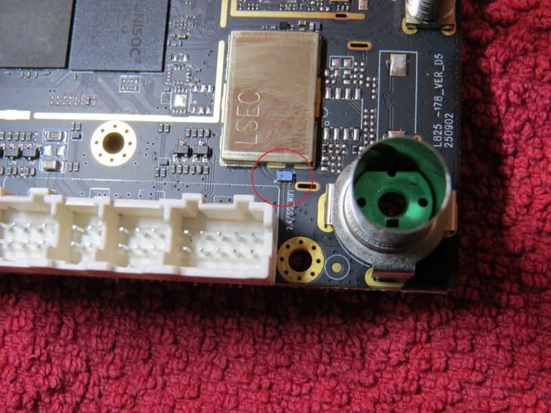 The RF Multiplexer on the motherboard